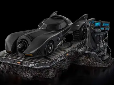 Statue the flash movie batmobile dlx 1/10